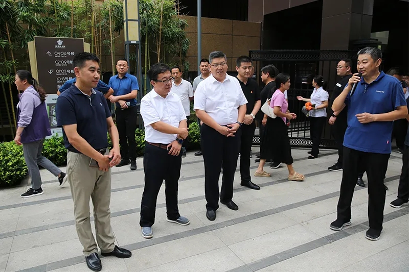 1627871942116849.jpg 640.webp (5).jpg